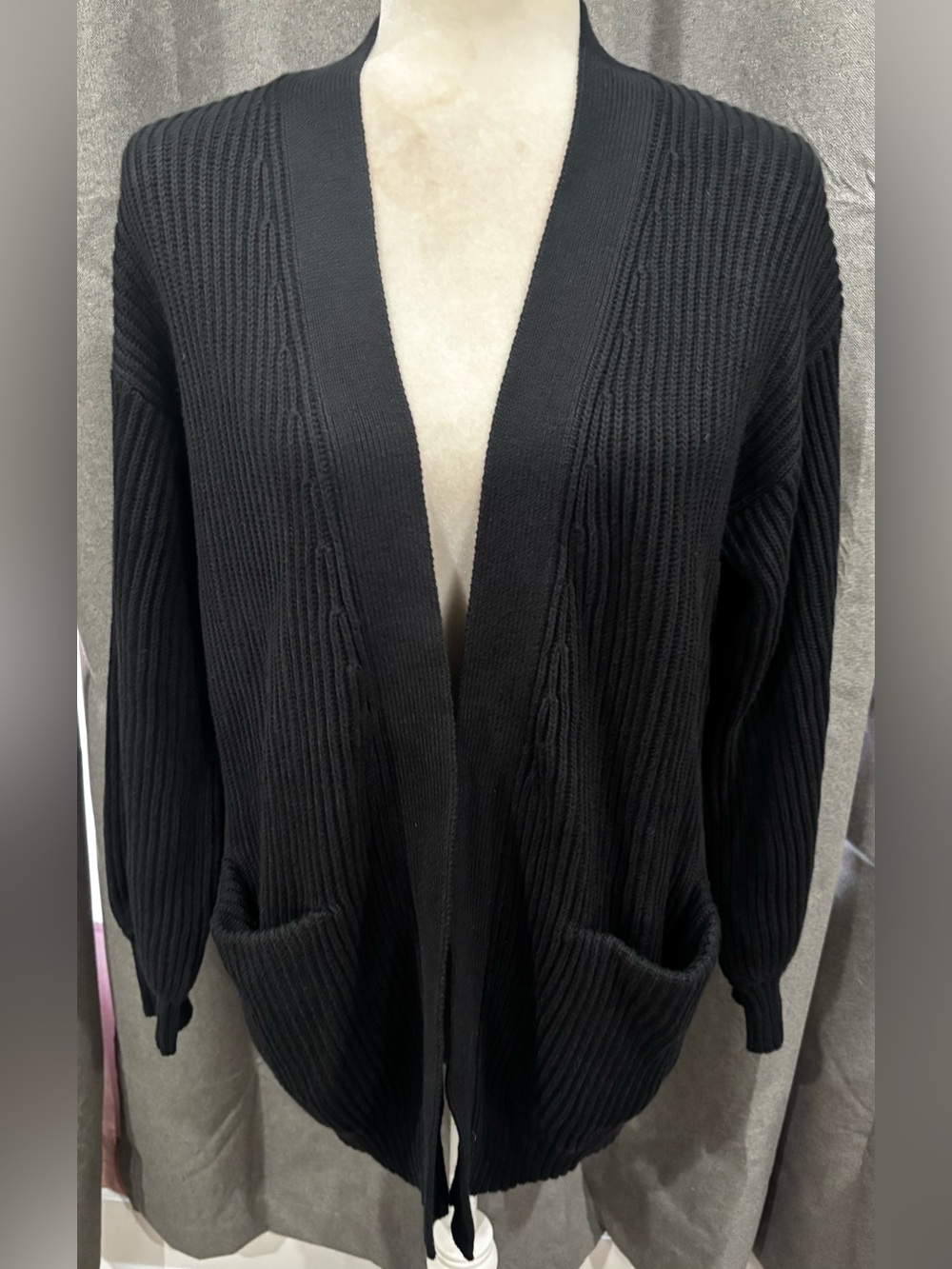 NWT Quince 100% Organic Cotton Oversized Cardigan Black Small Casual Minimalist - Picture 3 of 14